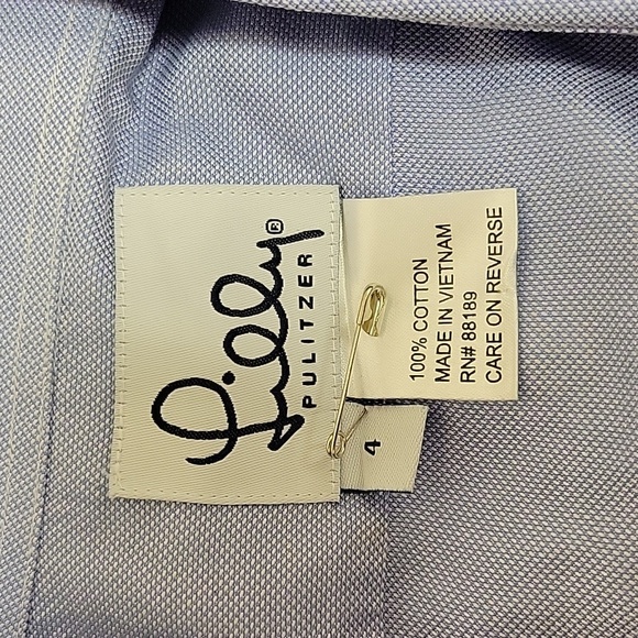 Lilly Pulitzer sz 4 fitted light blue 100% cotton long sleeve button down. - Picture 5 of 5